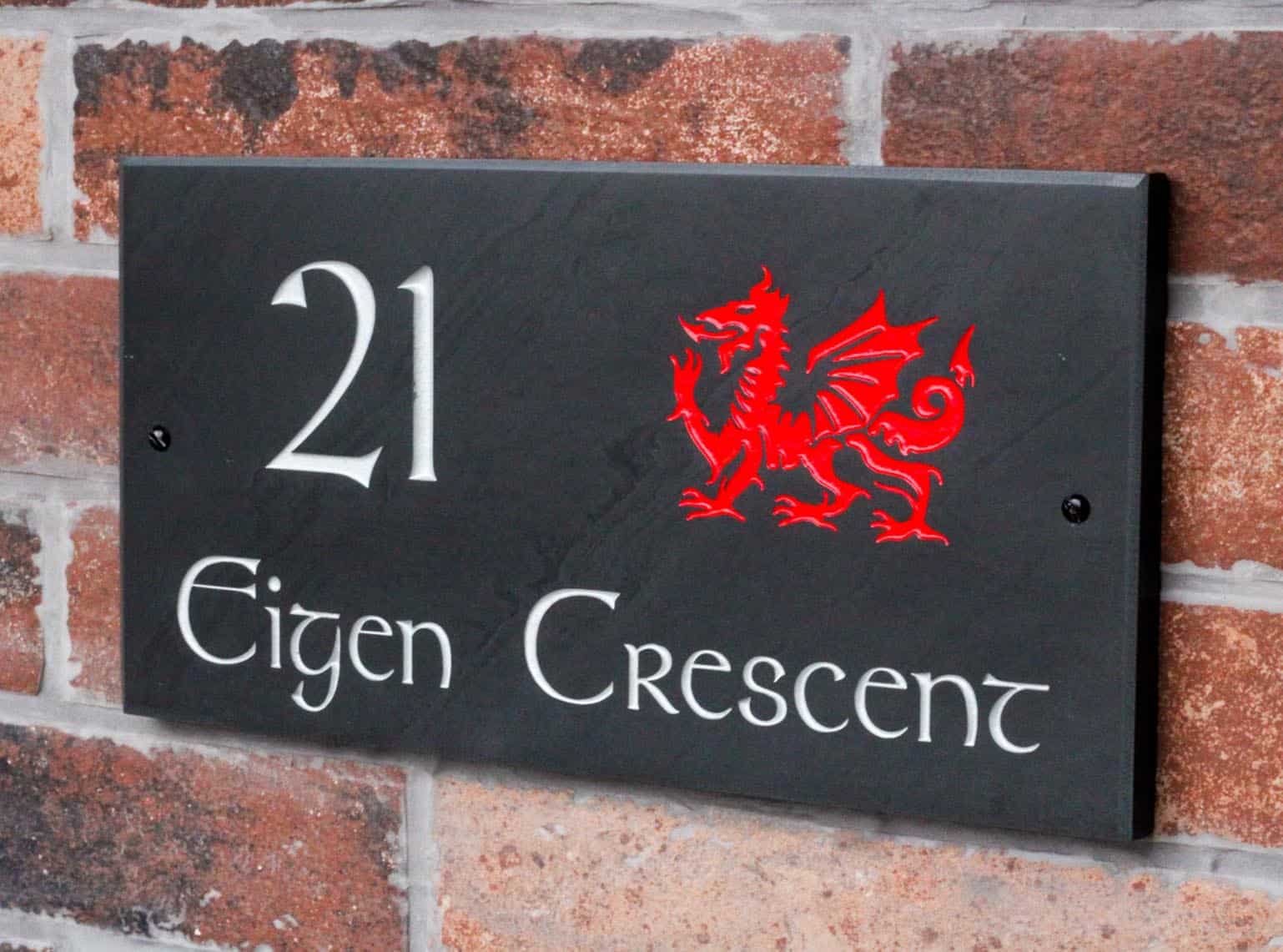 Top Benefits of Choosing Slate for Your House Signs