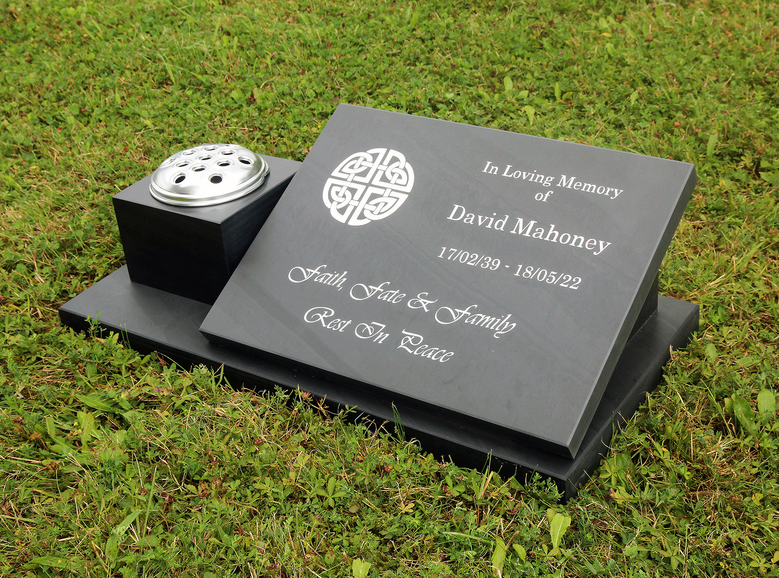Welsh slate premium memorial, 300mm x 600mm base, with a free stand vase and large plaque