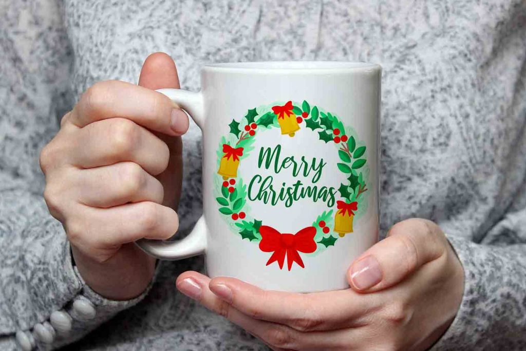 Merry Christmas Wreath Ceramic Mug