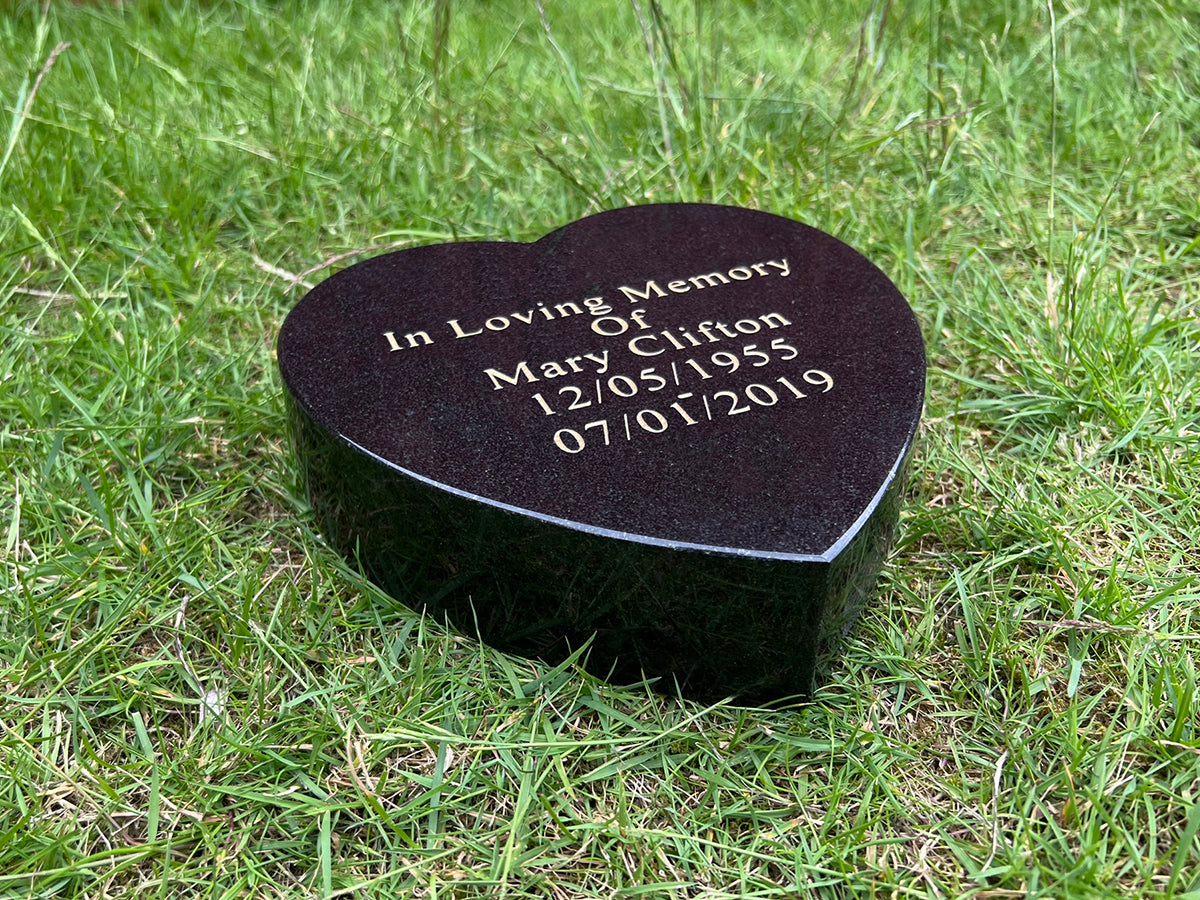 Granite memorial heart 8 inches