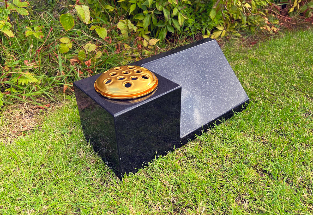 400 x 150 x 150mm memorial tablet made with black granite with silver/ gold flower vase included
