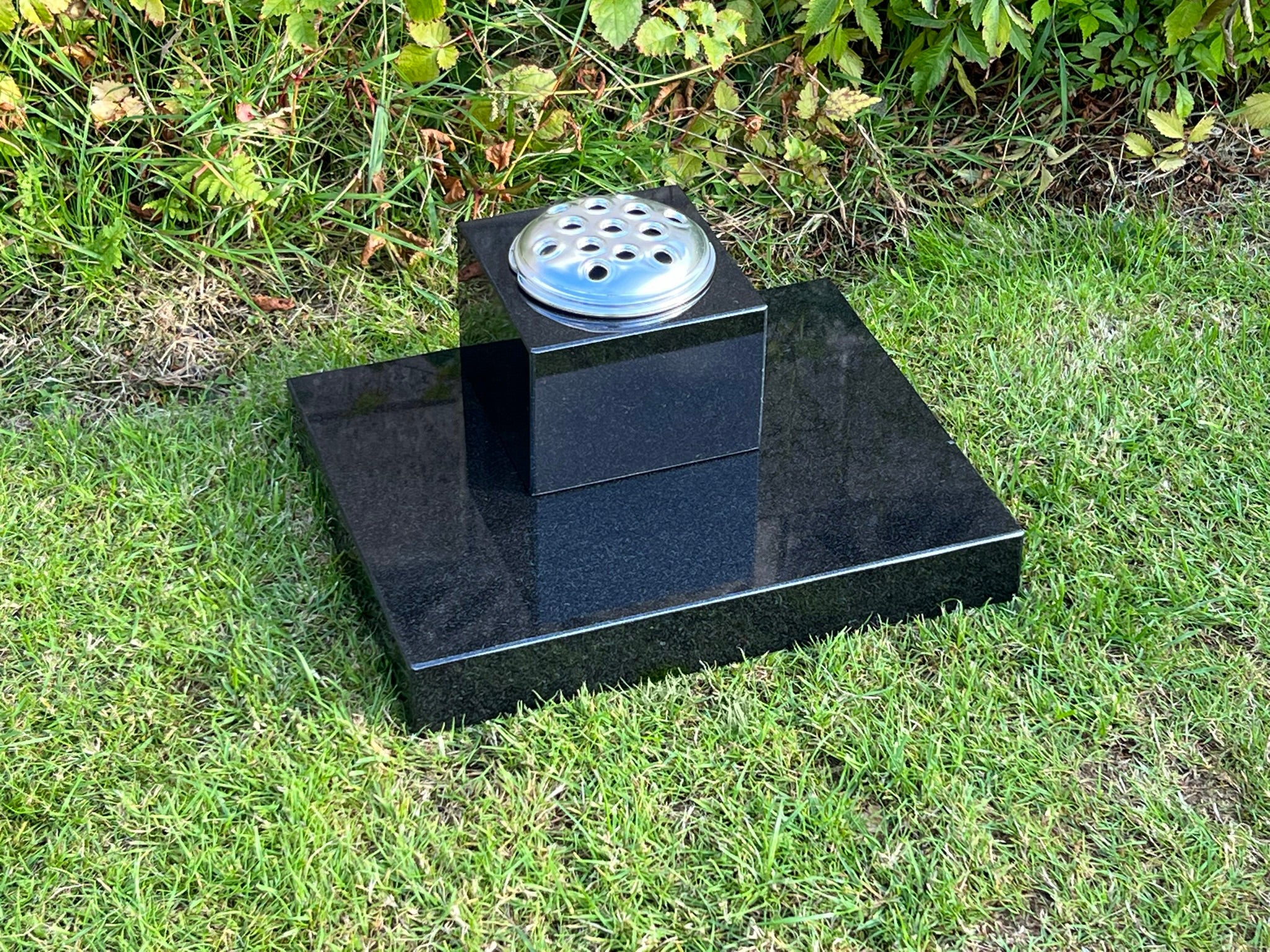 Granite Memorial Tablet & Vase | 375 X 300 X 150mm