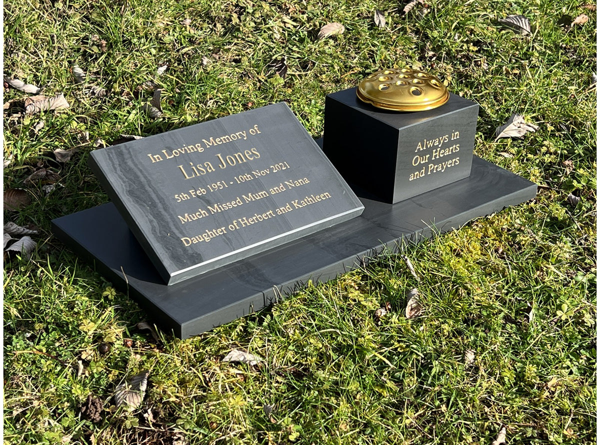 Small Plaque & Vase Memorial | 300 x 600mm